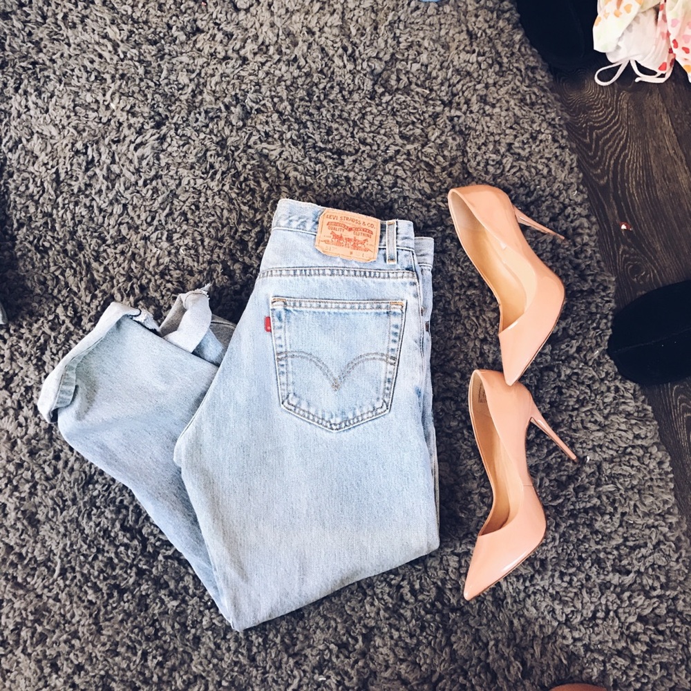 Vintage light wash Levi's jeans